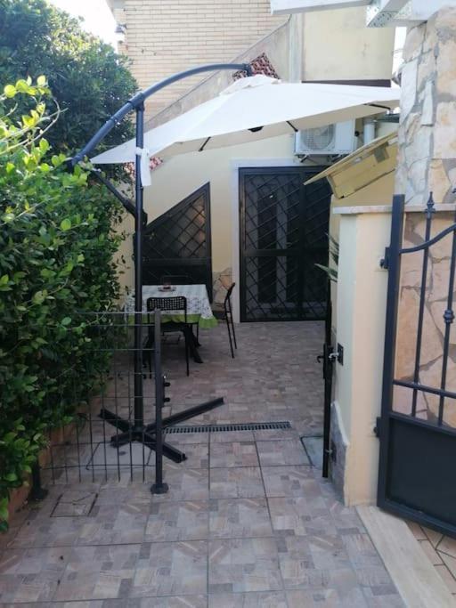 Fiumicino Aeroporto Casa Vacanze Iris Екстериор снимка